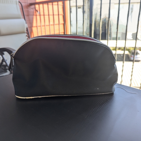 Victoria’s Secret Cosmetic Brush Set - Picture 7 of 9